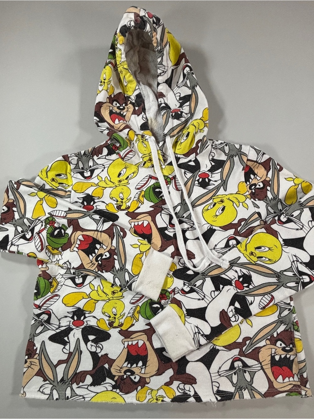 Looney Tunes Hoodie XS All Over Print Bugs Bunny Tweety Taz Fleece Y2K Pullover - Picture 2 of 9